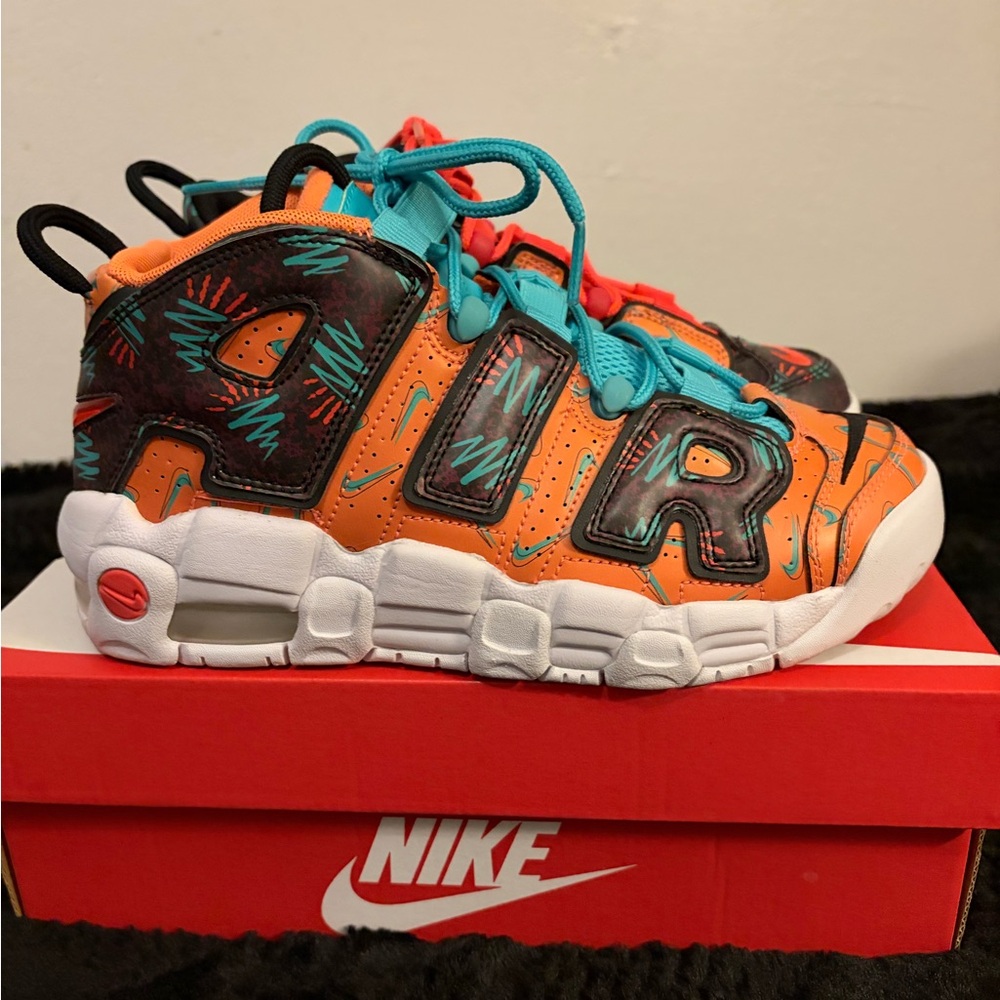 Nike Kids Sneakers in Orange and Teal